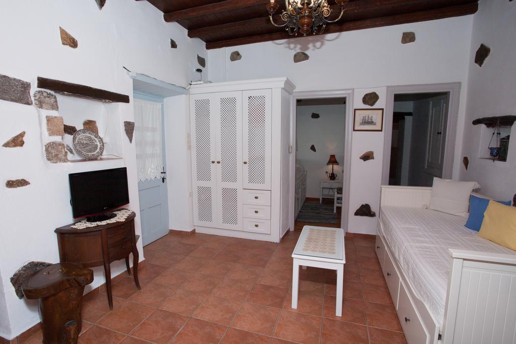 Patmos Chora Traditional Villa Genadio 客房 照片